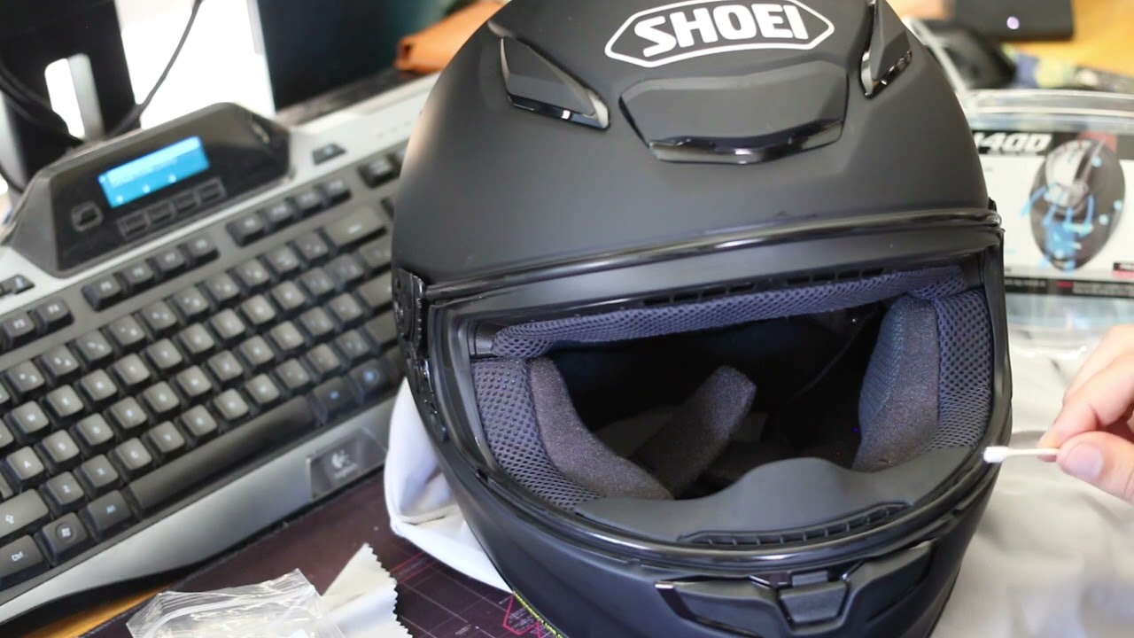 How to use Silicone Oil on a Motorcycle Helmet