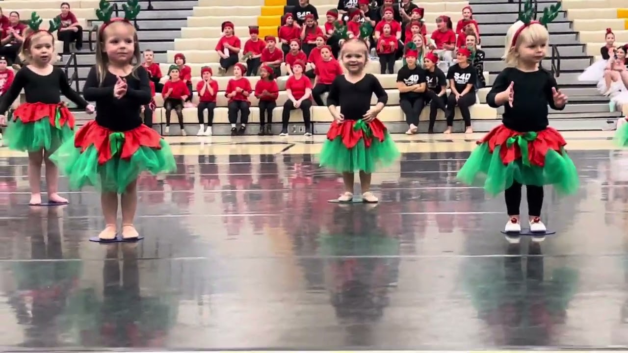Hazel’s 💖 Reindeer Hokey Pokey - Dec 2024
