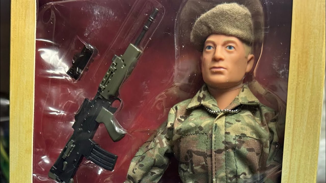 ACTION MAN ACTION SOLDIER DELUXE FIGURE !!!!