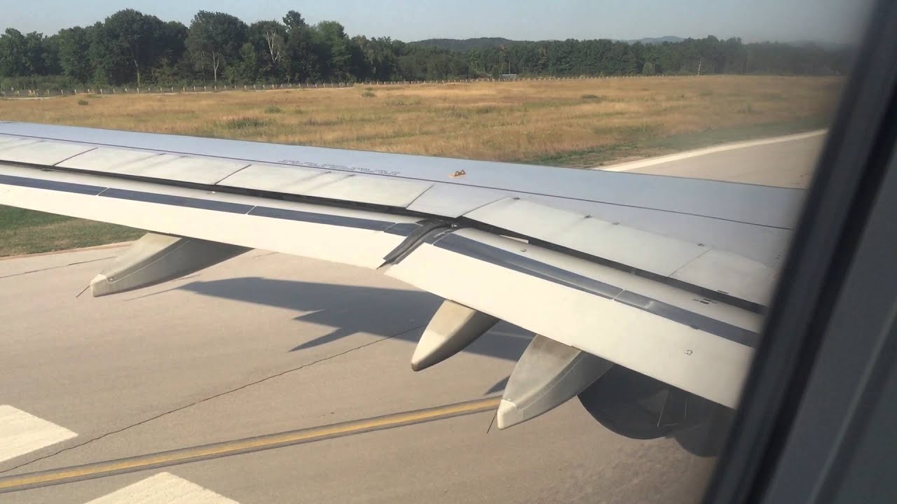 Wizzair A320 take off from Tuzla
