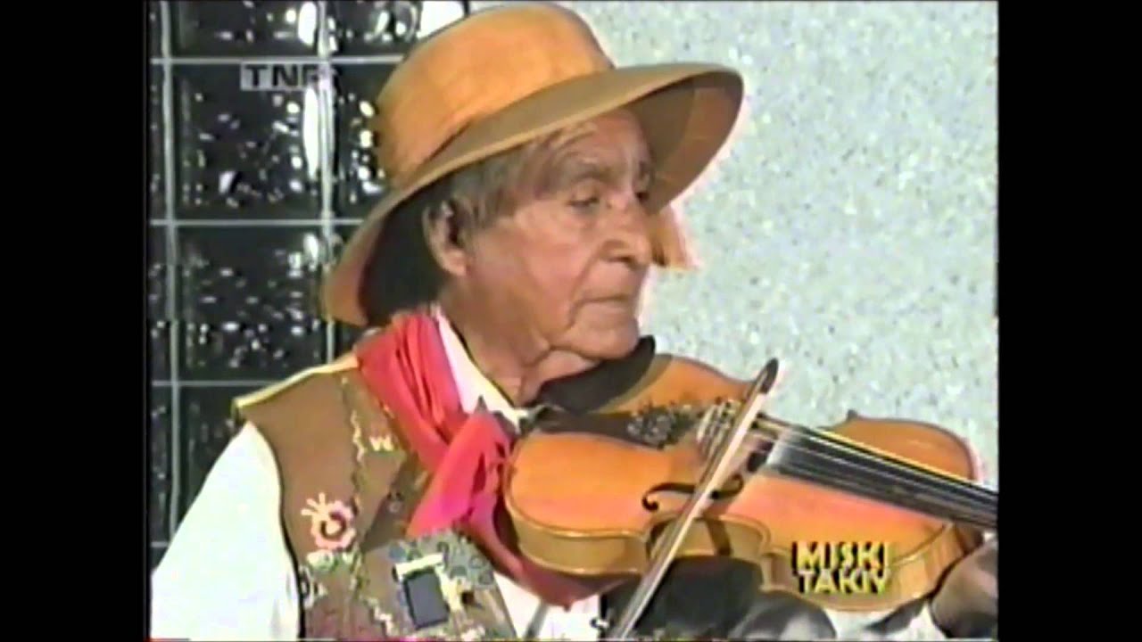 DON ZENOBIO DAGHA Peru interpreta al violín una MULIZA CON FUGA DE HUAYNO