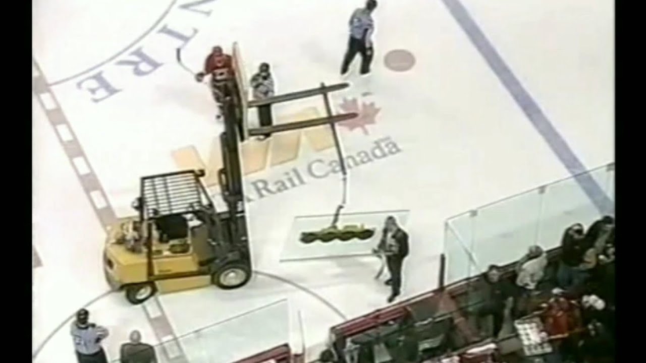Dougie Gilmour destroys glass - long version 5/13/02