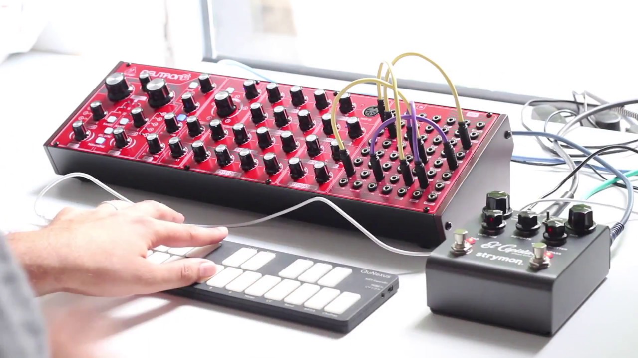 Behringer Neutron and Strymon El Capistan Dark Ambient - Paraphonic Noisy Drone Chords