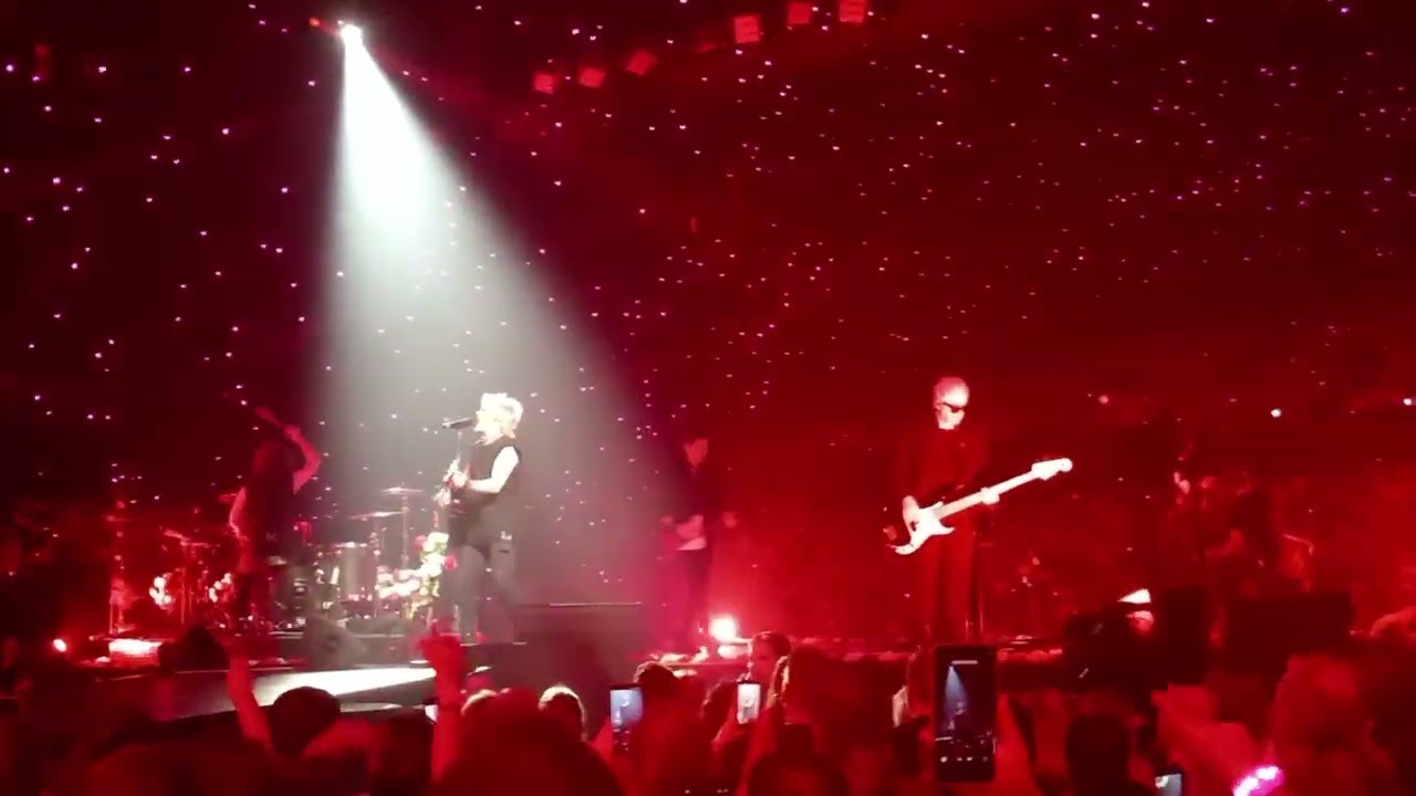 Arena Tour à l'IGN Arena: Indochine - Un été Français