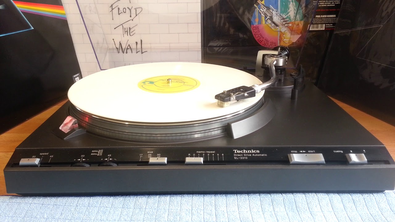 TECHNIKS SL-3310 turntable