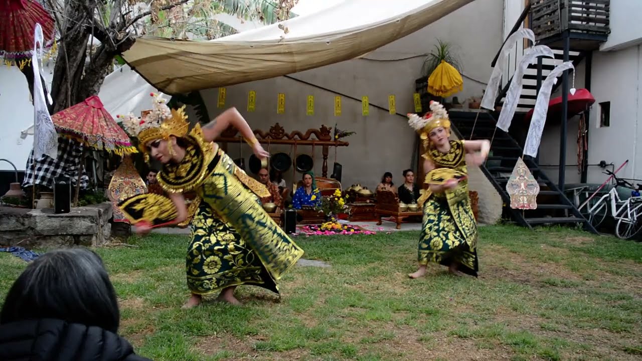 Tari Legong Mahawidya