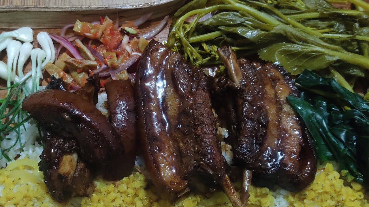 Local smoked pork and boiled veggies #singtang pa's mukbang