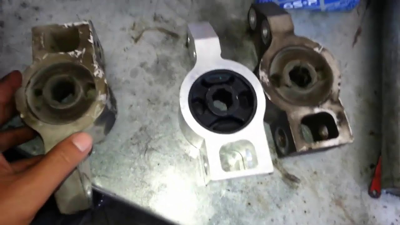 Remplacement silent bloc bras de suspension triangle VW , AUDI , SEAT.
