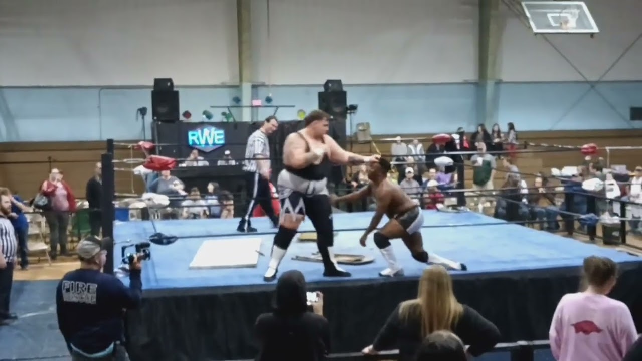 Dre'sean Prince Vs                                             Aaron Roberts w/Justin Case