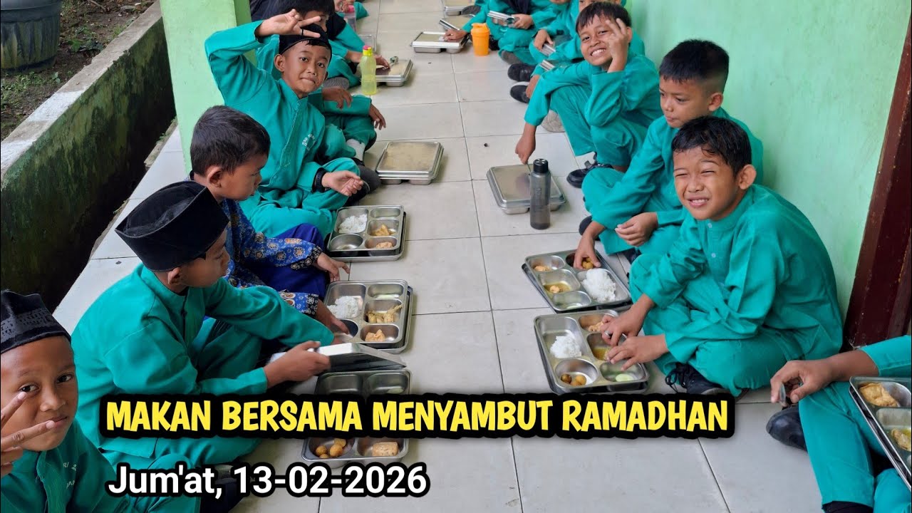 Makan bersama menyambut bulan suci ramadhan  siswa-siswi SD N 23/IV Kota jambi  