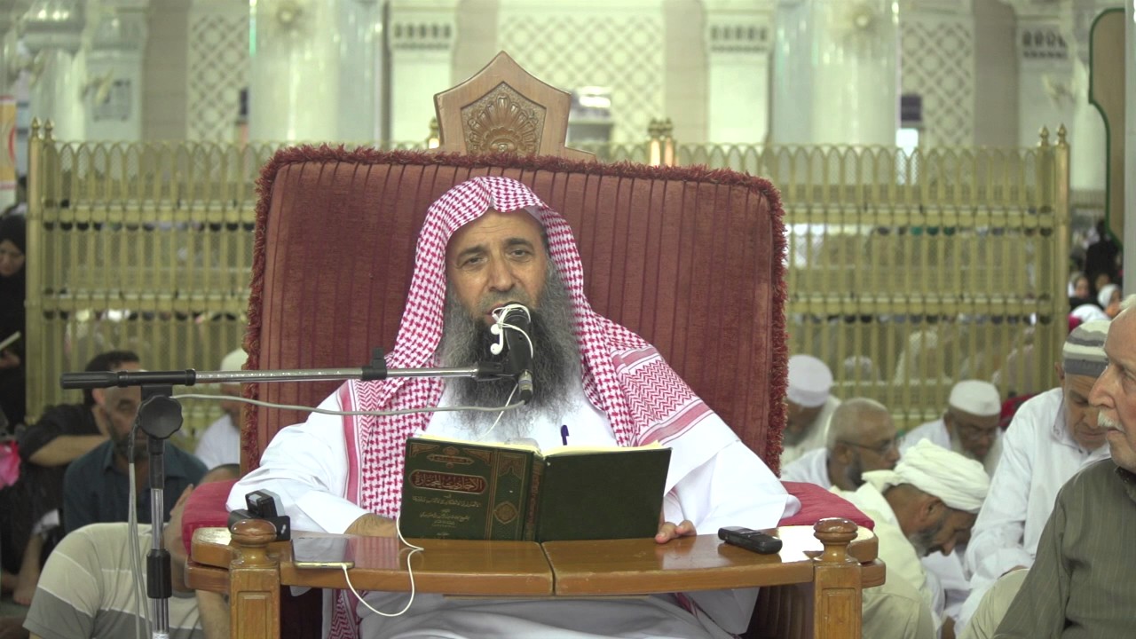لا يحل سلف وبيع ، ولا شرطان في بيع