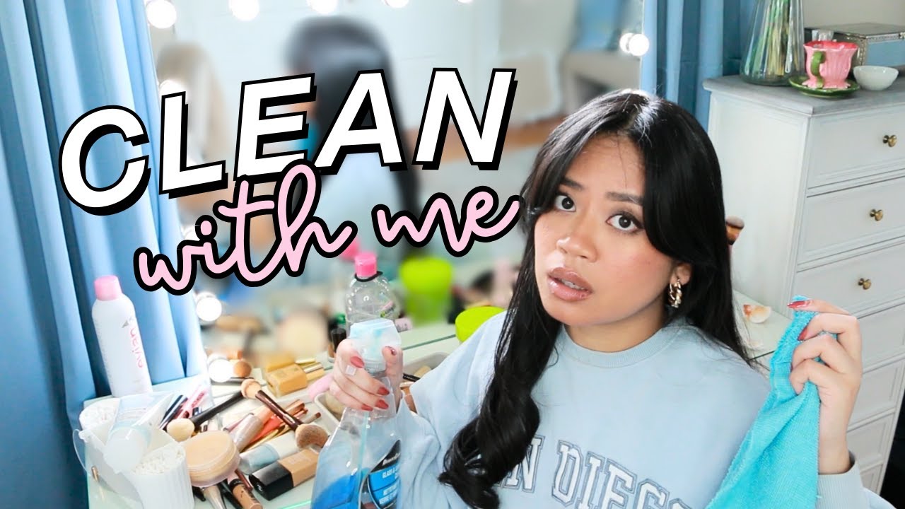 Cleaning my MAKEUP VANITY