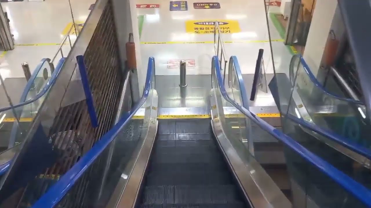 부산 사상구 괘법동 르네시떼 사상점 에스컬레이터 escalator 1층에서 6층으로 오르막 내리막 답사기 (한국의 오래된 에스컬레이터)