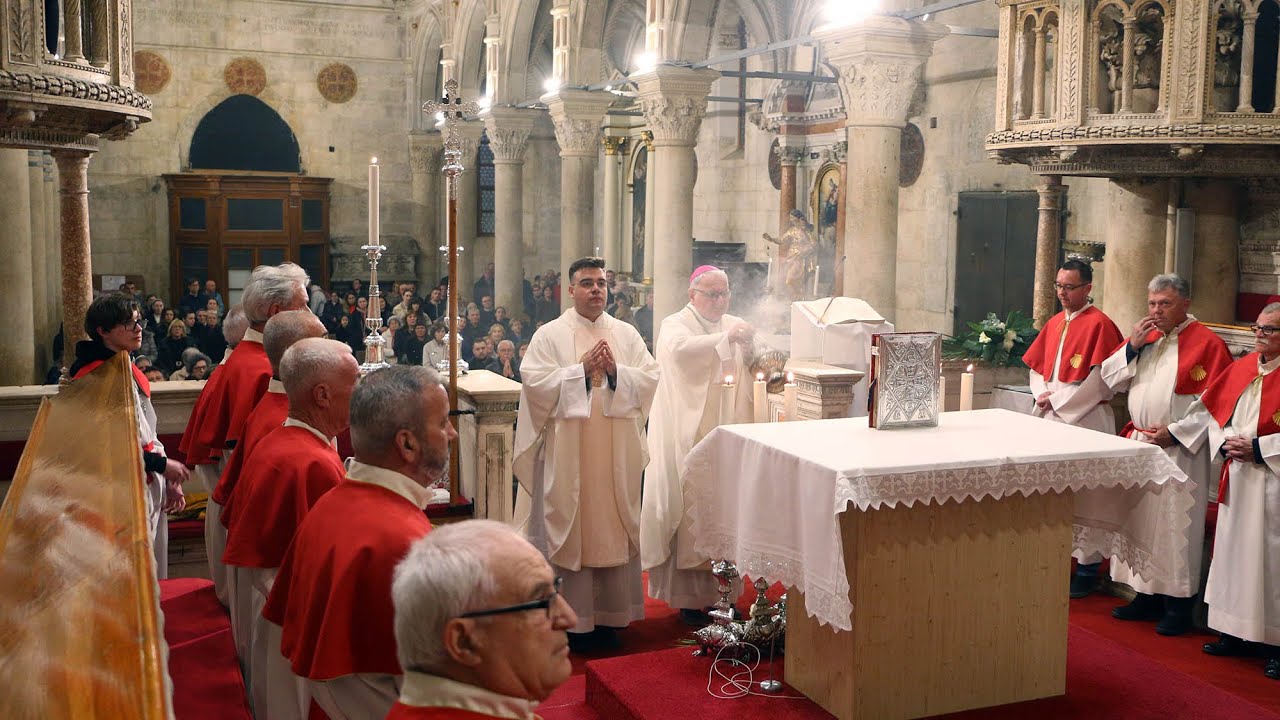 Mi treba da se hvalimo - Ulazna procesija i pjesma  Mise večere Gospodnje - Veliki četvrtak (2024.)