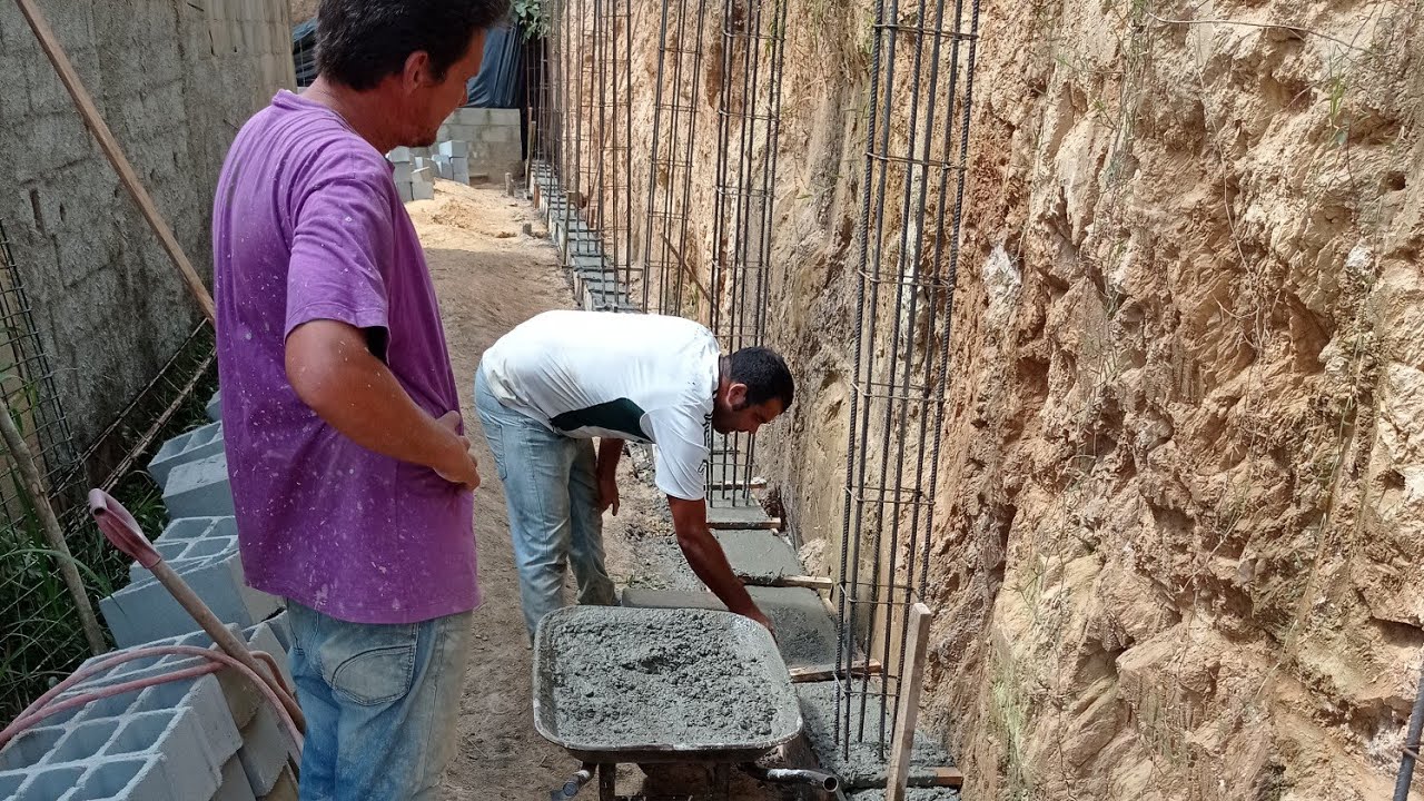 Etapa  (vigas) do muro de arrimo