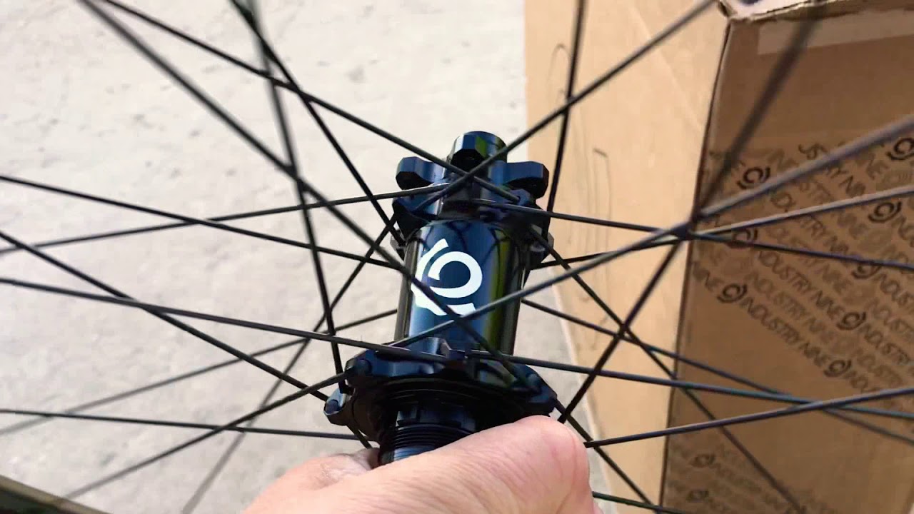 Industry Nine Enduro S Wheelset with Hydra hubs