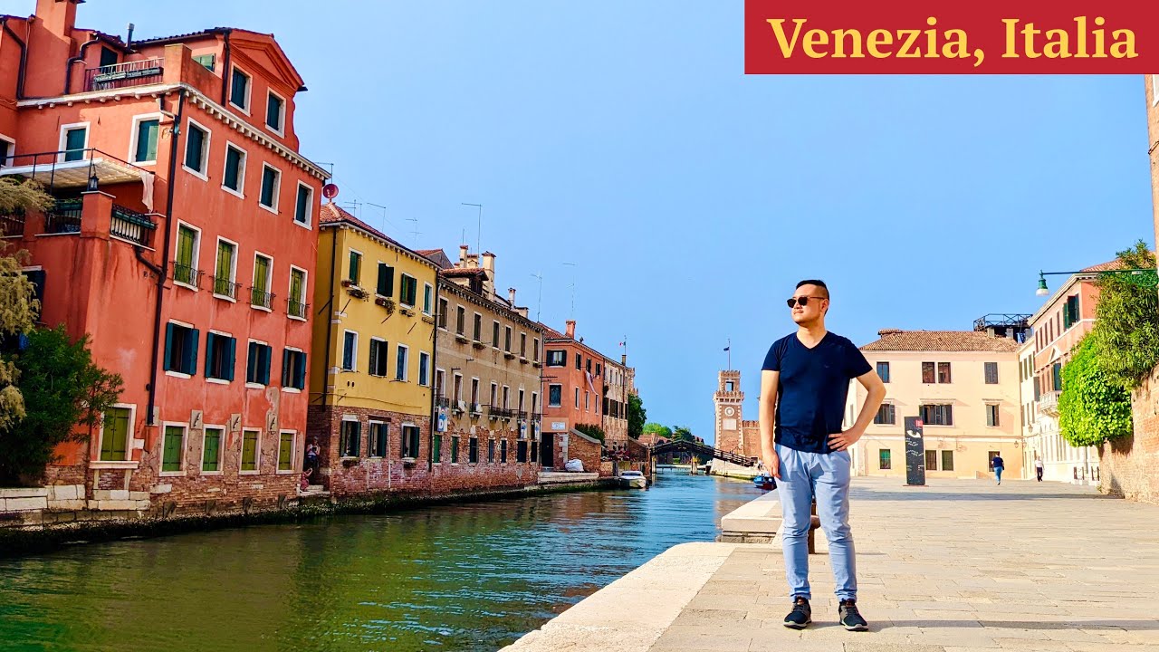 First Impressions of Venice - The City of Canals: Train Trip from Padova & Packing Tips [Ep.76]
