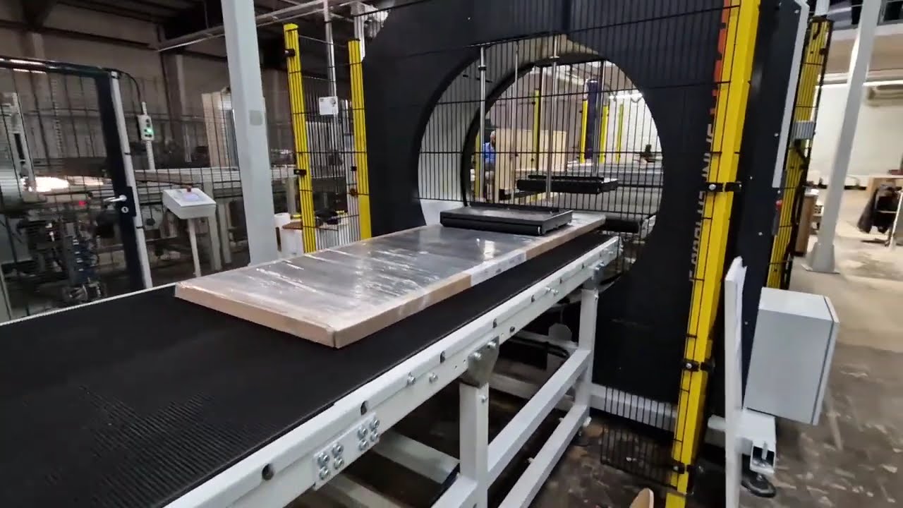 Horizontal Stretch Wrapping Machine - Edda Spinner 1500S | Furniture Packaging Solution