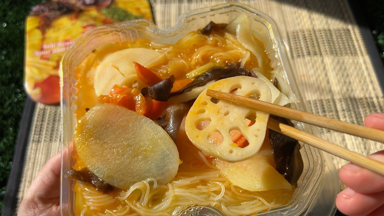 4 Self-Heating Chinese Meals 🍲 | Which One’s Worth Buying?