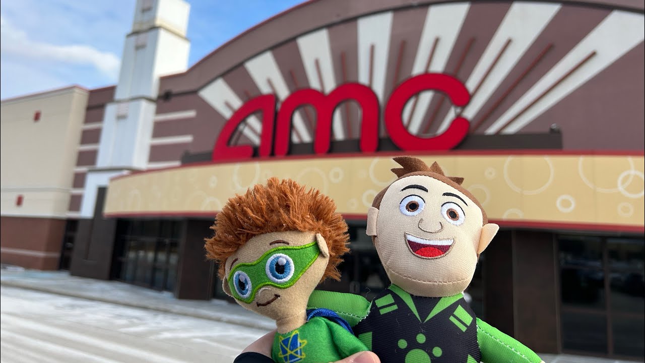 Приключения плюшевых игрушек Супер Вай: Супер Вай и Крис идут в кинотеатры AMC!