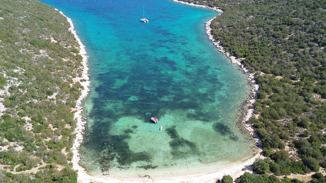 Denizde iki g&uuml;n, teknede harika bir koyda kaldık, miskin hafta sonu