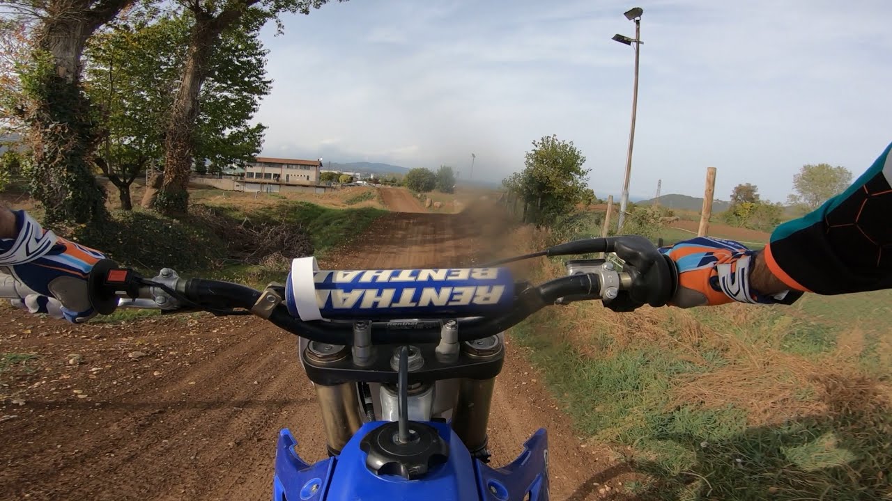 On board Yamaha yz 125 - Crossodromo ai girasoli - raw 2 stroke