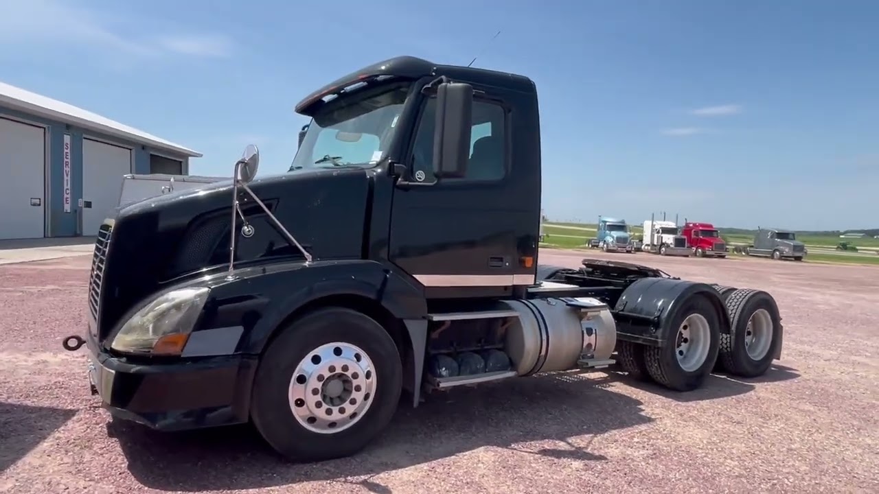 2006 Volvo VNL Truck