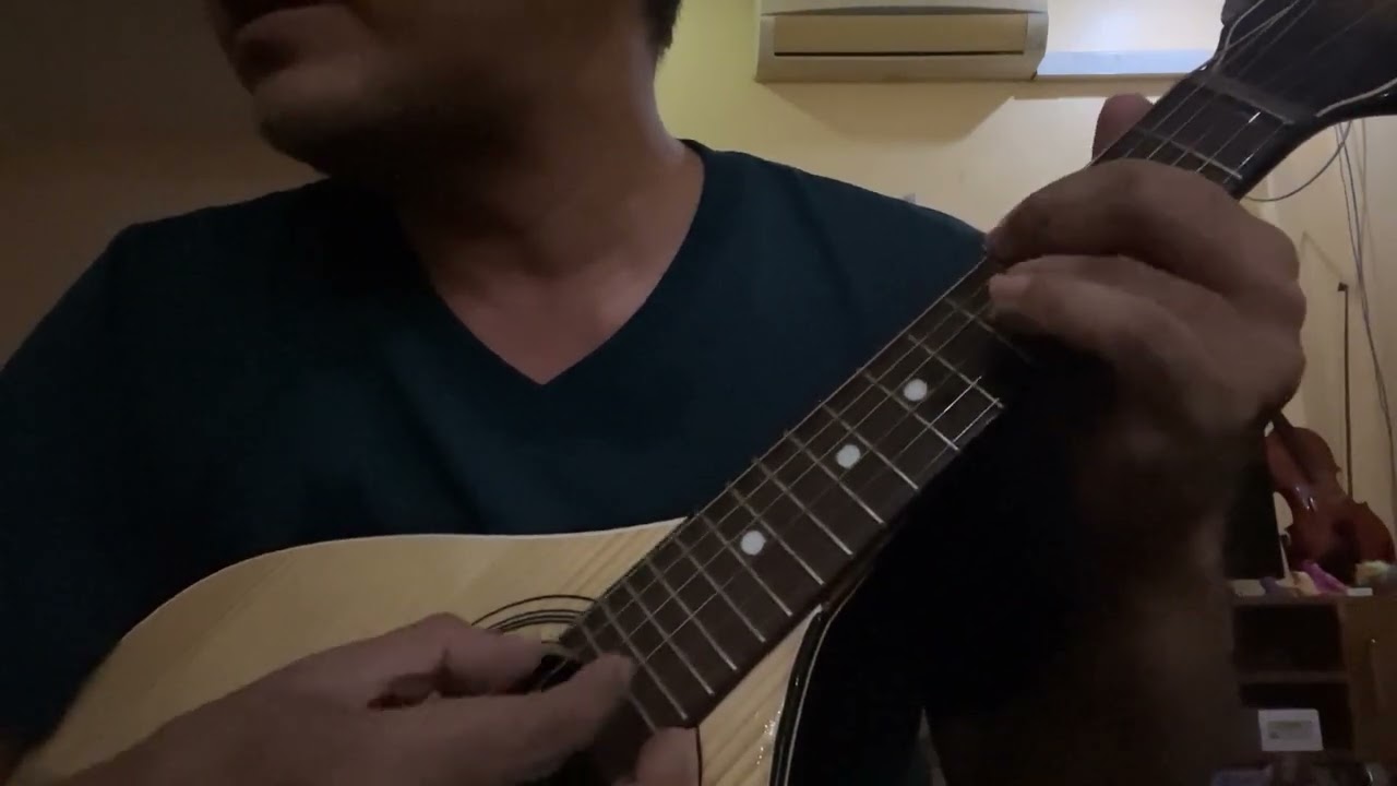 မေတ္တာ    မယ်ဒလင် Mandolin   မူရင်းအဆို မြသက်မူ  တေးရေး ဂီတာတင်အုန်း