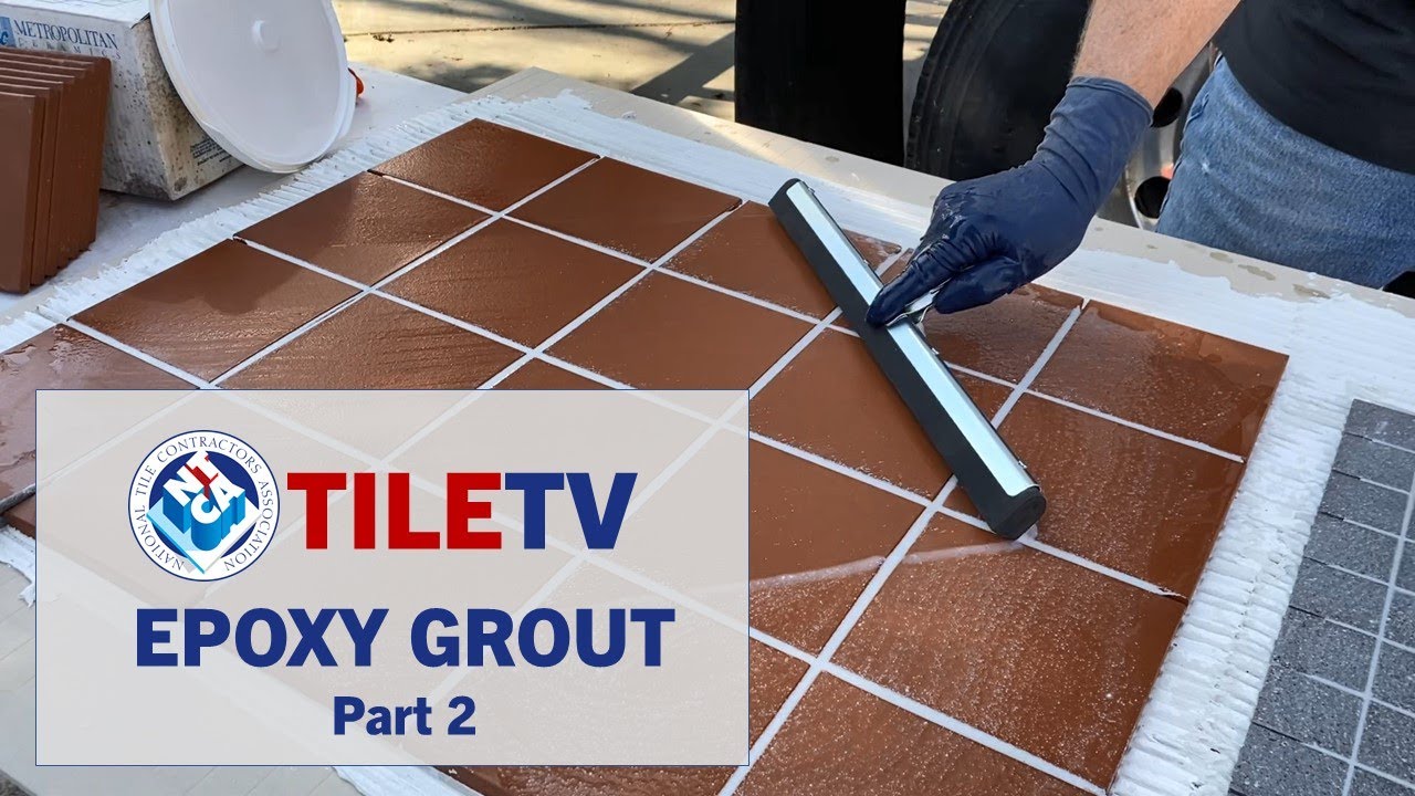 Советы и методы затирки швов эпоксидной смолой от TileTV, часть 2 (S3-22Ep05)