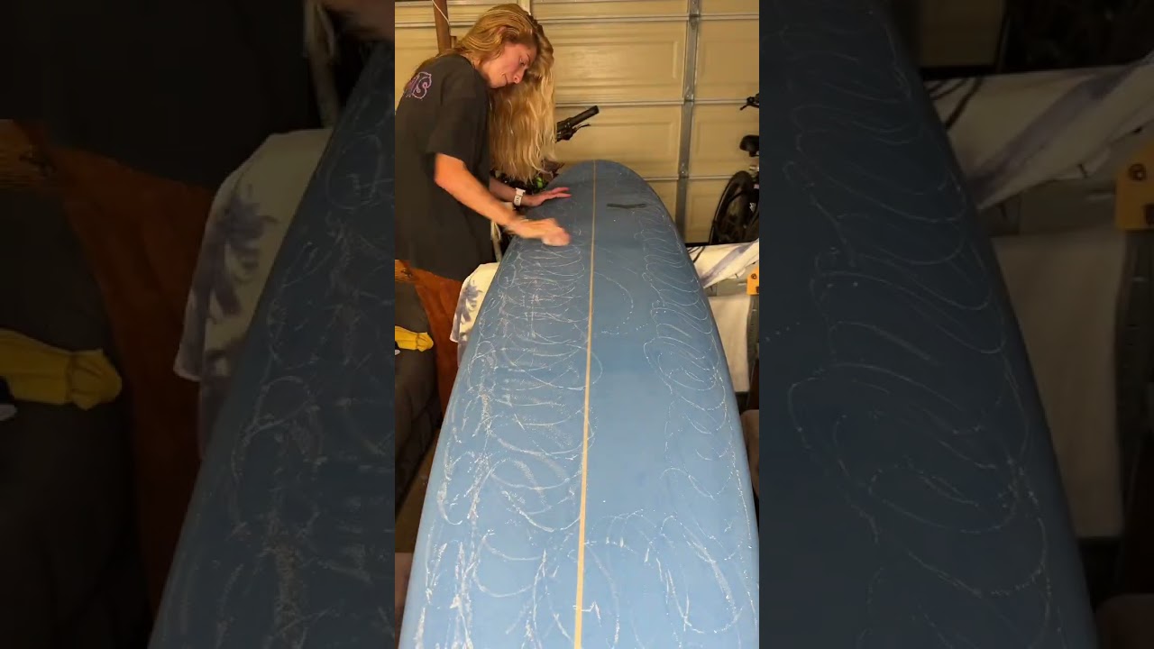 how to wax a surfboard &hellip; #fyp #foryou #surf #diy #satisfying