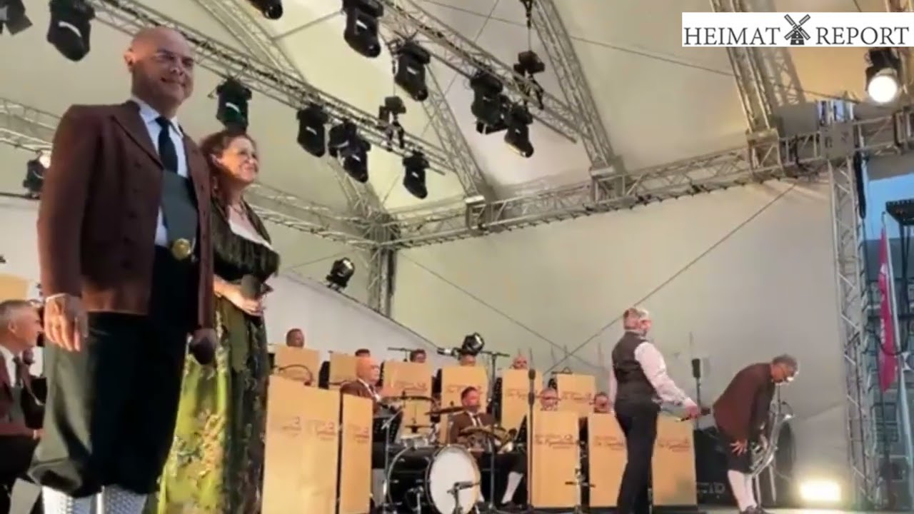Ernst Hutter & Die Egerländer begeistern Publikum in Raesfeld