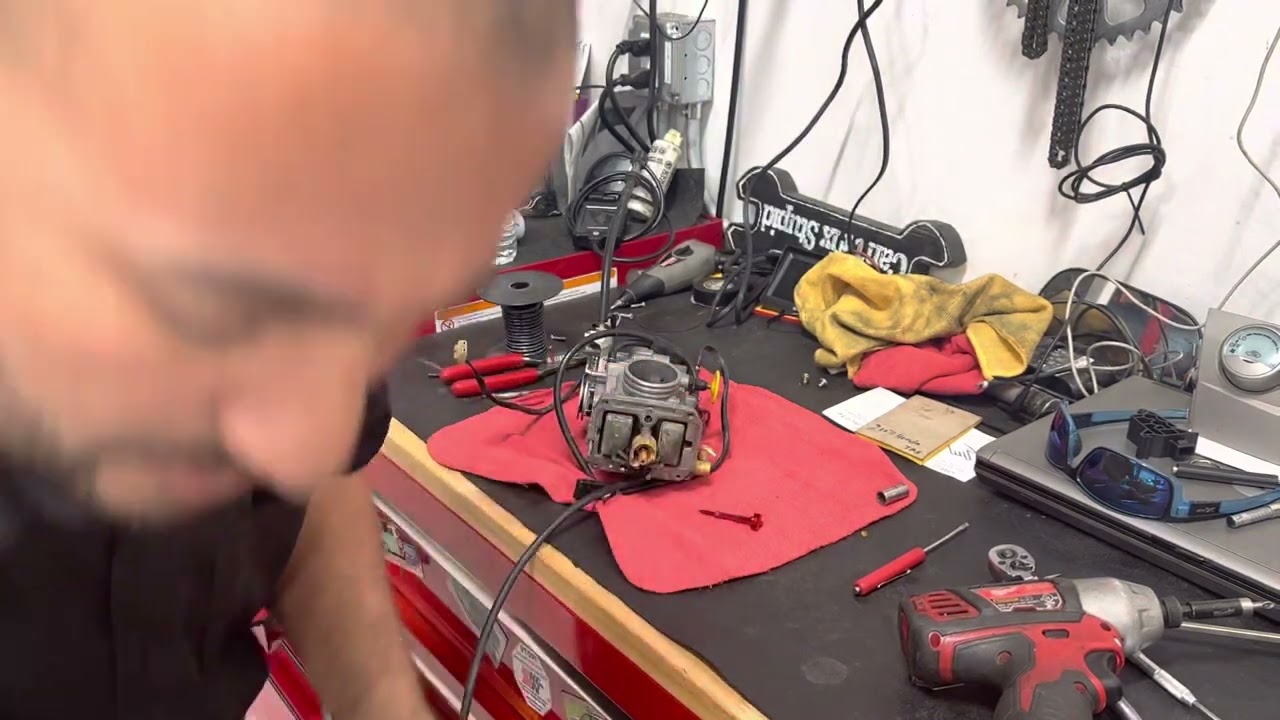 Carburetor tuneup on 2007 Honda TRX 450￼