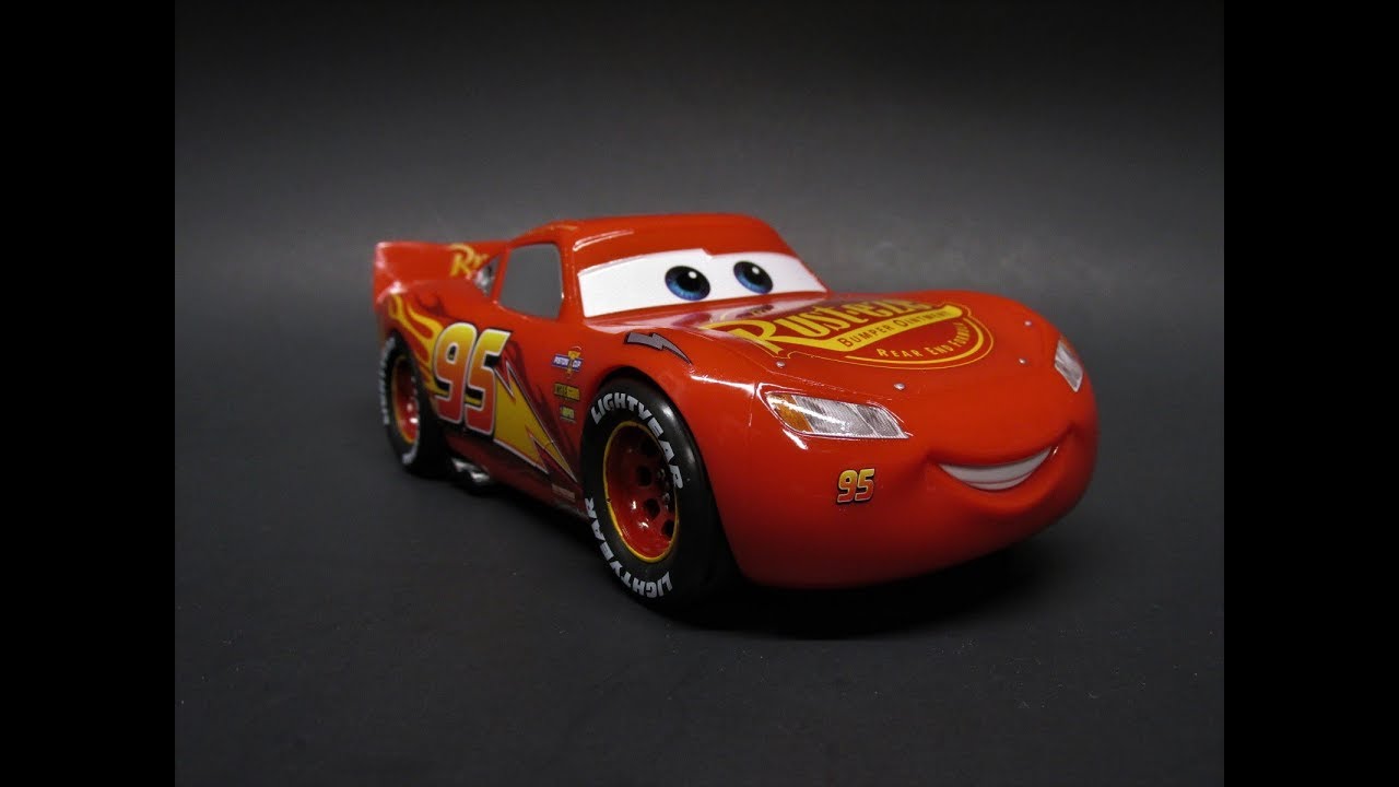 Revell Disney CARS Lightning McQueen 1/24 Scale Model Kit Build Review 85-1988
