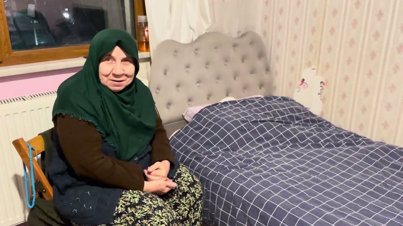 YINE BONCUGUM HEPSINDEN BIRBIRINDEN GÜZEL YEMEKLER YAPMIŞ