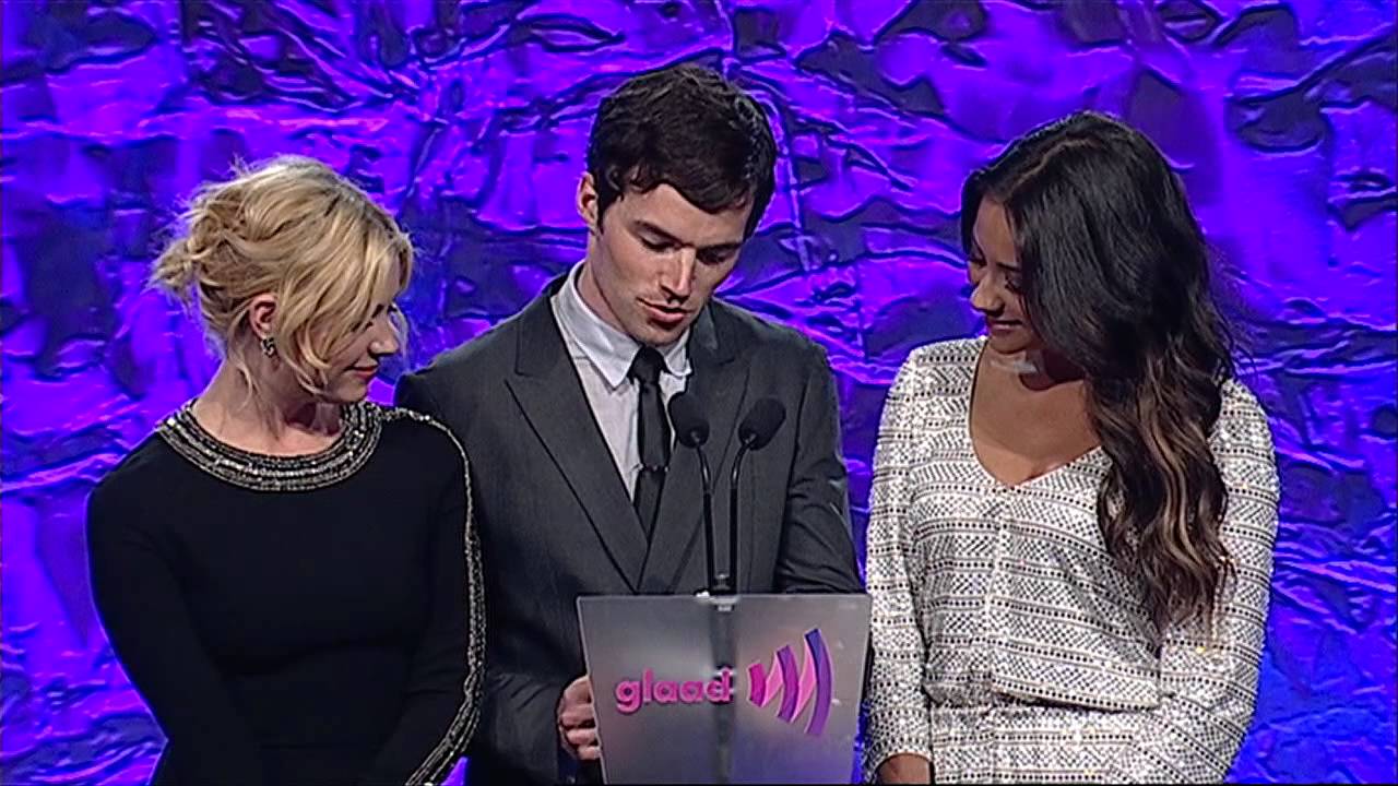 Cast of Pretty Little Liars Presents Award to Days of Our Lives at the #glaadawards