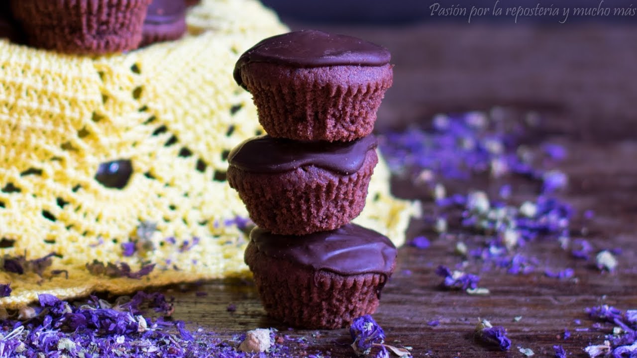 Mini magdalenas de chocolate tiernas y esponjosas