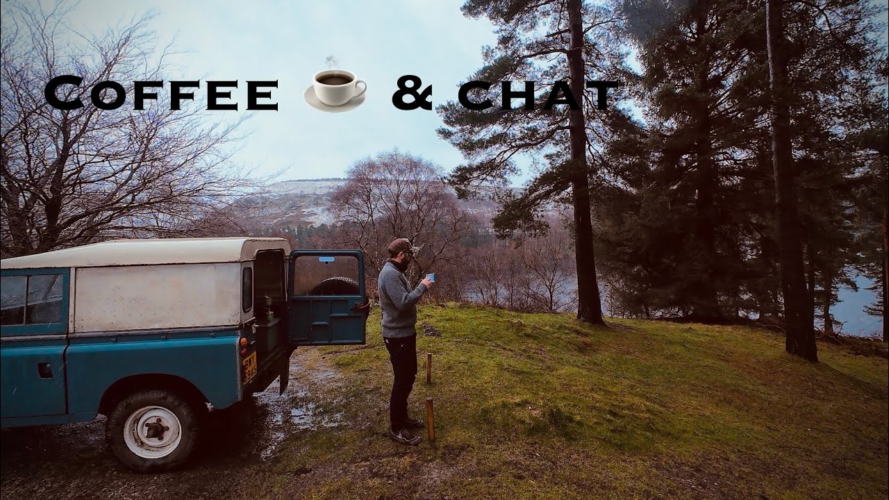 Coffee ☕️ & a chat in the old Land Rover 