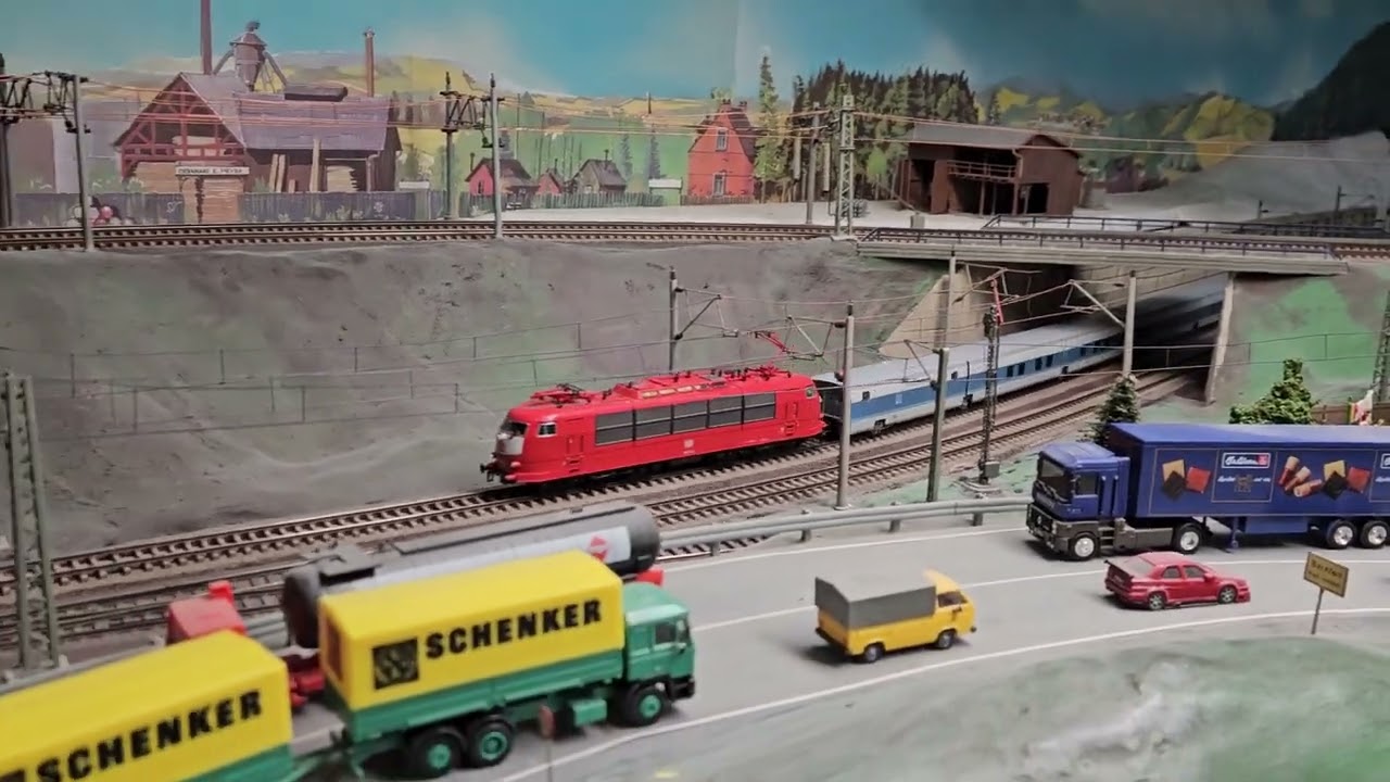 Roco BR103 with M&auml;rklin & Rivarossi Talgo