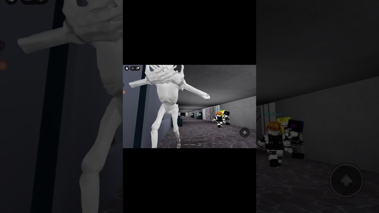 Hoy juego scp espero que les guste 