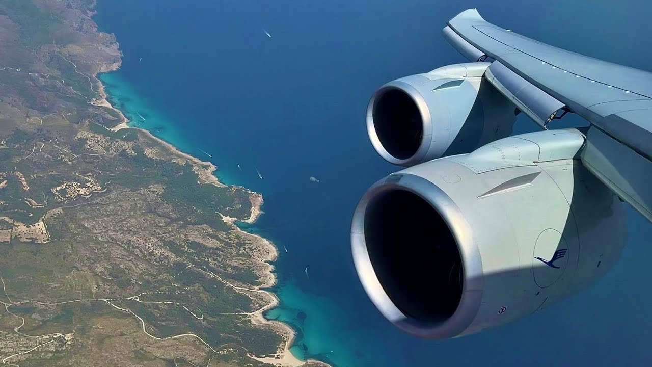 4K - Landing in Palma de Mallorca  - Lufthansa Boeing 747-8  (Business class)
