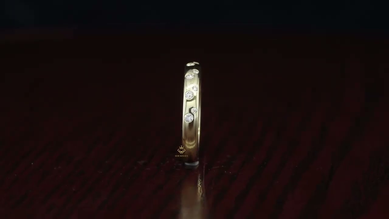 ✨ Elegant Gold Band with Scattered Diamonds &ndash; Timeless Luxury 💍| Wedding Band | Diamond Ring #shorts