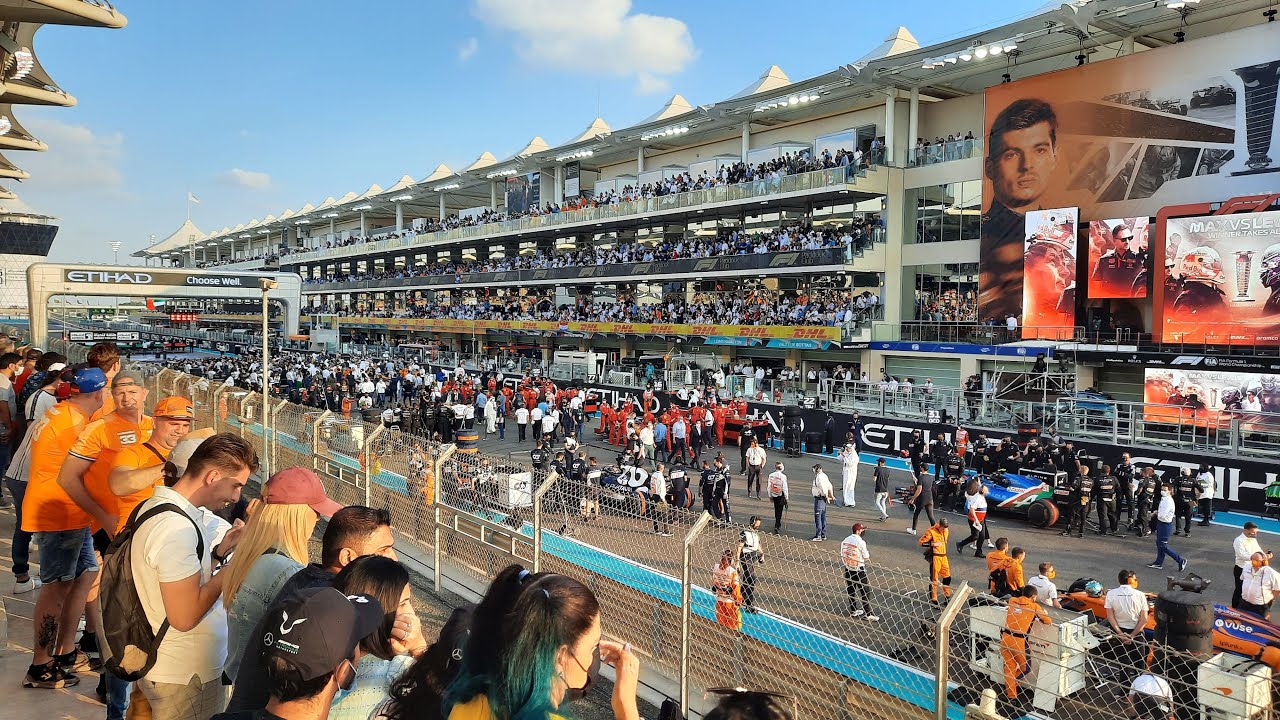 Abu Dhabi Grand Prix 2021 - Last Lap from the Main Grandstand - Max Wins the Championship