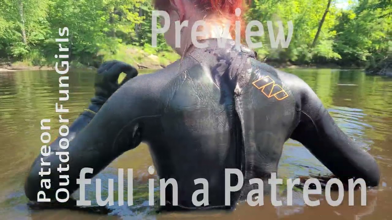 Girl in wetsuit 2022 - 03