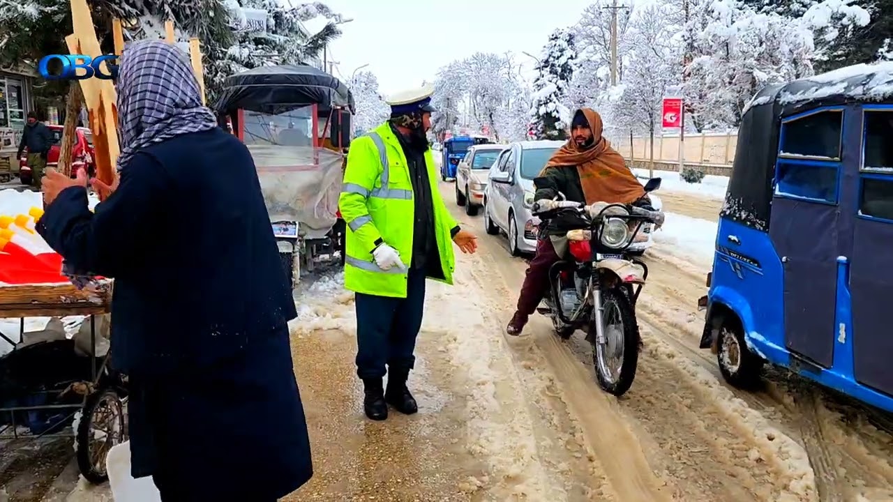 وضعیت شهر میمنه در روز برف 