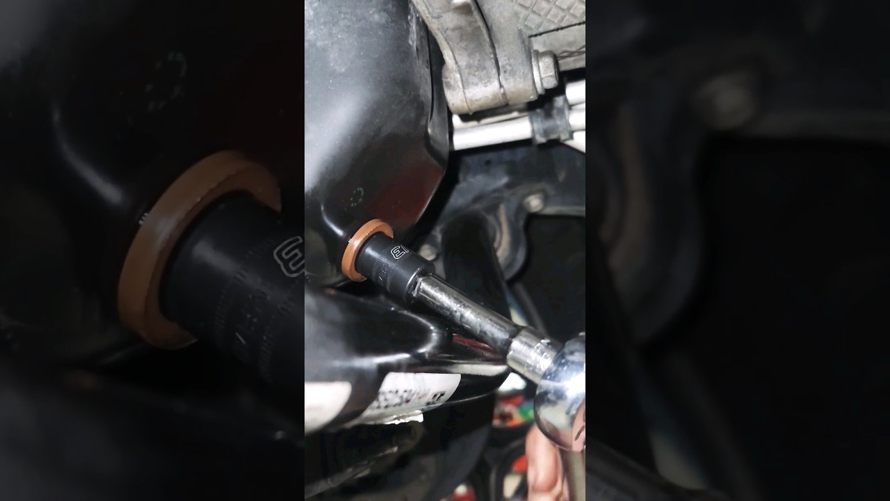just a quick #oil change on this 5.7 #Hemi #ram #truck #mechanic #chrysler #cars #longhorns
