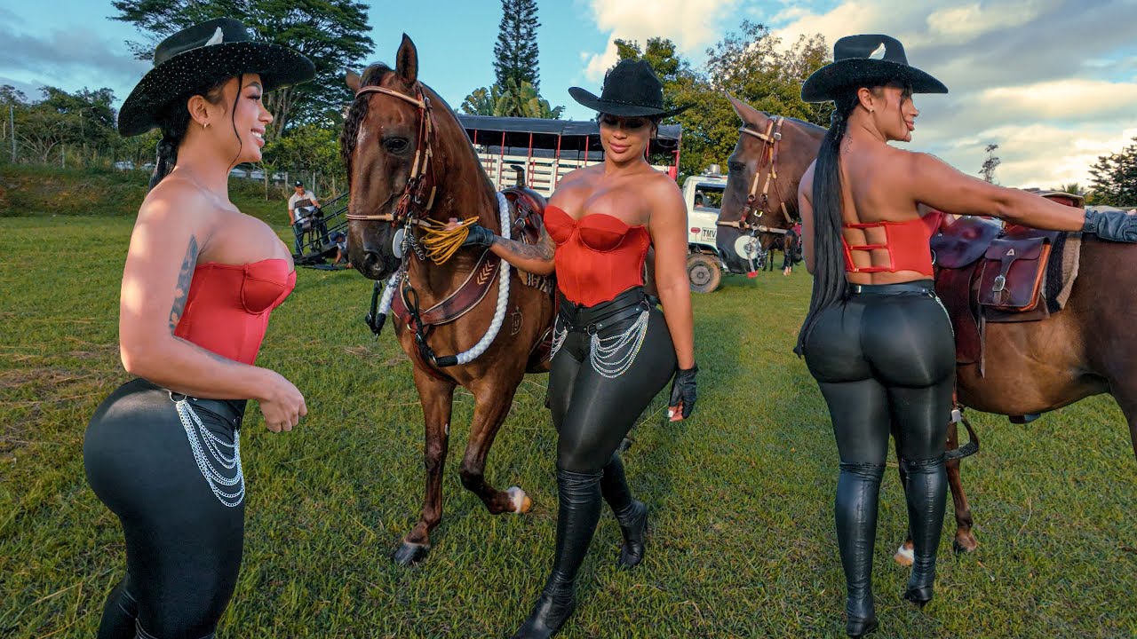 The Most Beautiful Women at Horseback in COLOMBIA 🐴 Only Stunning Ladies