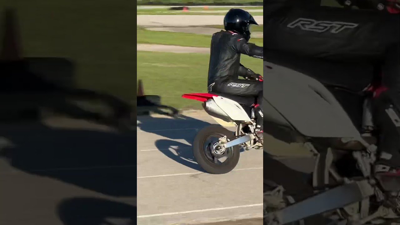 Ninja 300 vs 150R Supermoto #honda #kawasaki #ninja300 #supermoto #sportbike #minibike #dirtbike