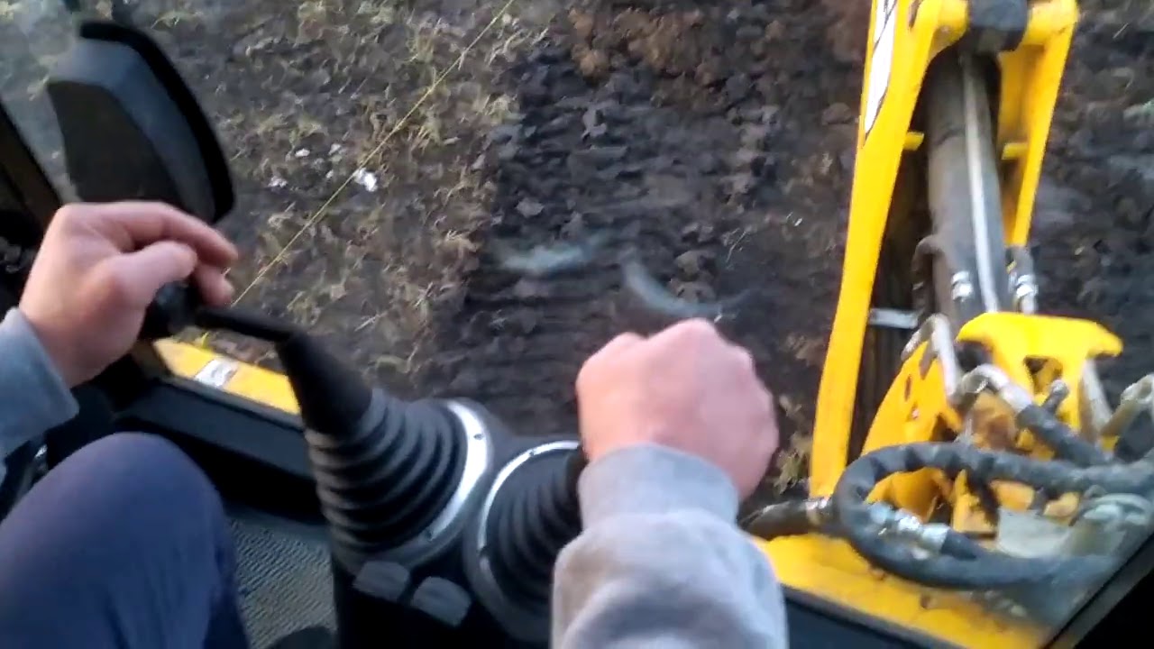 Как я копал котлован для фундамента на JCB 3CX. Видео про трактор экскаватор погрузчик.