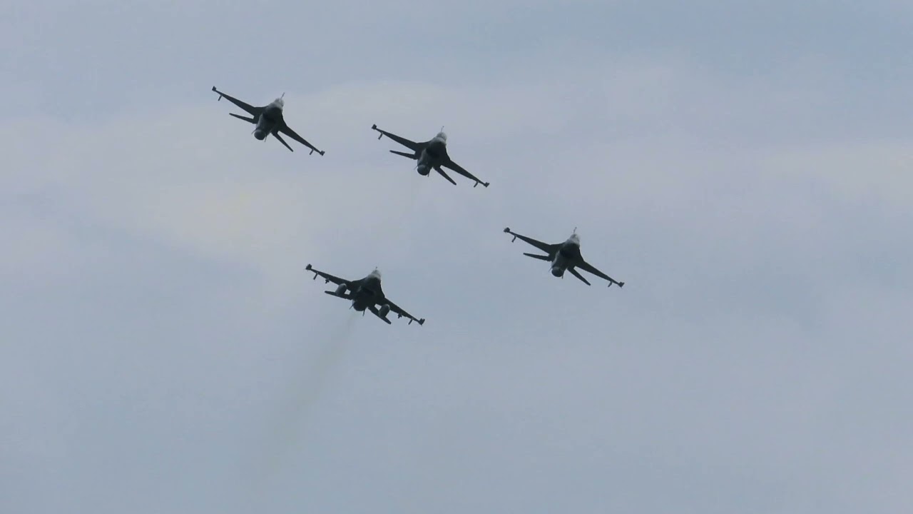 25-07-'24. Volkel. (4 ×  F16) Fini flight Bonzo 1, 2 ,3.  flyby  + beautiful low approaches.    ⚡️⚔️