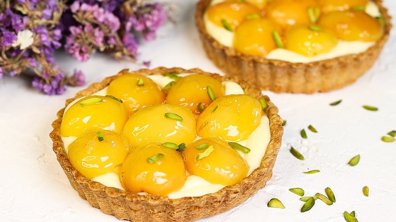 You will definitely enjoy this delicious tart 😋/apricot custard tart